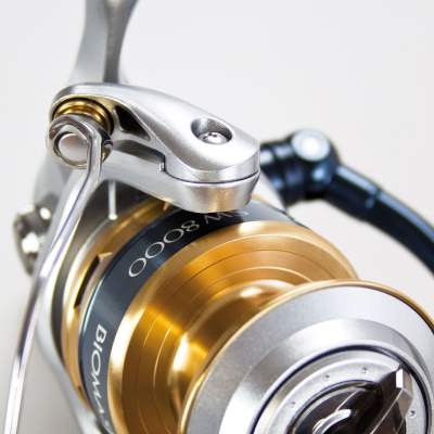 Shimano Biomaster 8000 SW-A PG Saltwater, 230m/ 0,40mm - 4,8:1 - 545g
