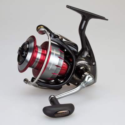 Daiwa Ballistic 2500SH, 190m/ 0,25mm - 6,00:1 - 240g