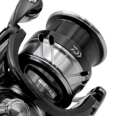 Daiwa Caldia LT, 5000D-CXH - 150m/ 0,40mm - 6,2:1 - 235g