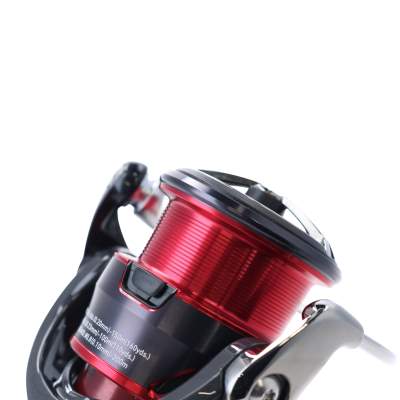 Daiwa Fuego LT 3000-C Spinnrolle 150m/ 0,23mm - 5.3:1 - 215g