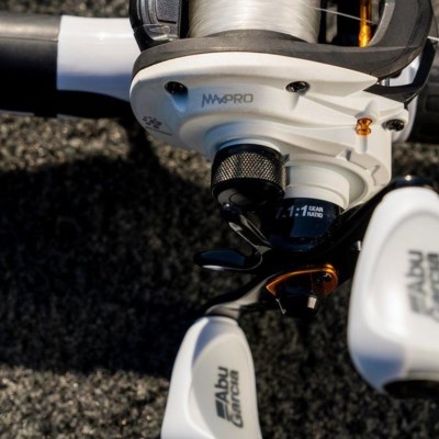 ABU Garcia Max PRO Low Profile Reel (Left Hand) - Baitcastrolle