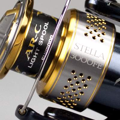 Shimano Stella 3000 FE, 210m/ 0,25mm - 6,0:1 - 225g