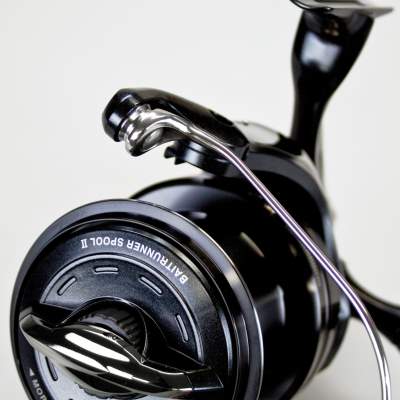 Shimano Aero Technium 12000 XTB MGS Weitwurfrolle mit Baitrunner Freilauf System, 350m/ 0,40mm - 4,30:1 - 500g