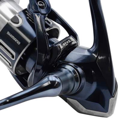 Shimano Twin Power XD Salzwasser Rolle 4000 PG A - 180m/ 0,30mm - 4.4:1 - 245g