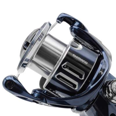 Shimano Twin Power XD Salzwasser Rolle C3000 XG A - 210m/ 0,25mm - 6.4:1 - 200g