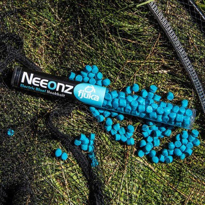 Fjuka Neeonz - Hyper-Fluoro Hakenköder 7mm - Electric Blue