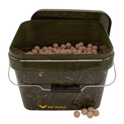 BAT-Tackle Böse Boilies im Realistric® Eimer 5,0kg, 18mm, Peach & Cream - light brown