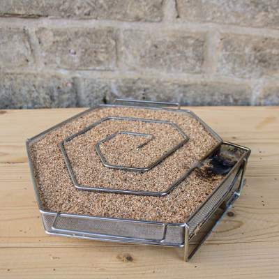 Eversmoke Sparbrand Kaltrauchschnecke Hexagon mit Räuchermehl Kaltrauchgenerator 200mm - 180mm - 50mm