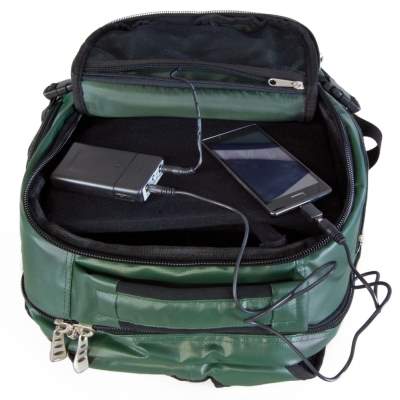 JRC Extreme Range Camera- Laptop Backpack (Rucksack) mit Solarpanel zum Laden