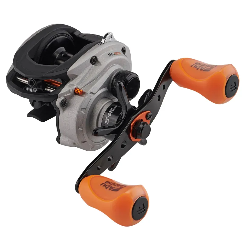 ABU Garcia MAX STX Low Profile 135m/ 0,29mm - 6,4:1 - 209g