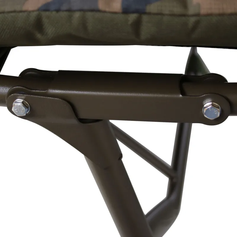 BAT-Tackle Camou Advance MK II 6 Leg Bedchair