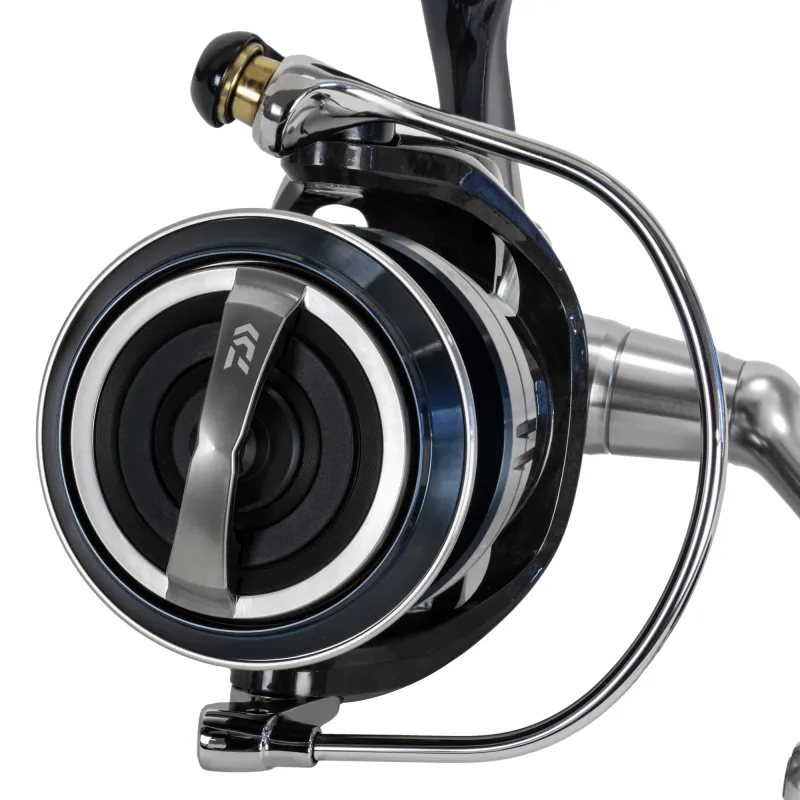 Daiwa 21 Certate SW (G) 8000-H - 300m/ 0,33mm - 5,8:1 - 615g