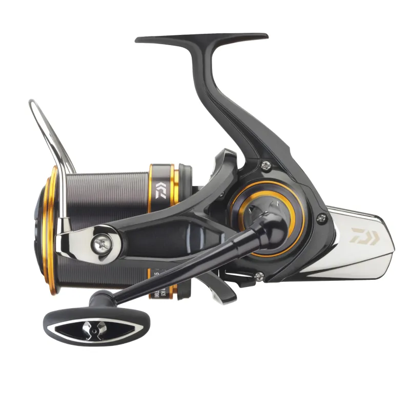Daiwa 23 Emblem Surf 45 SCW QD 300m/ 0,30mm - 4,9:1 - 605g