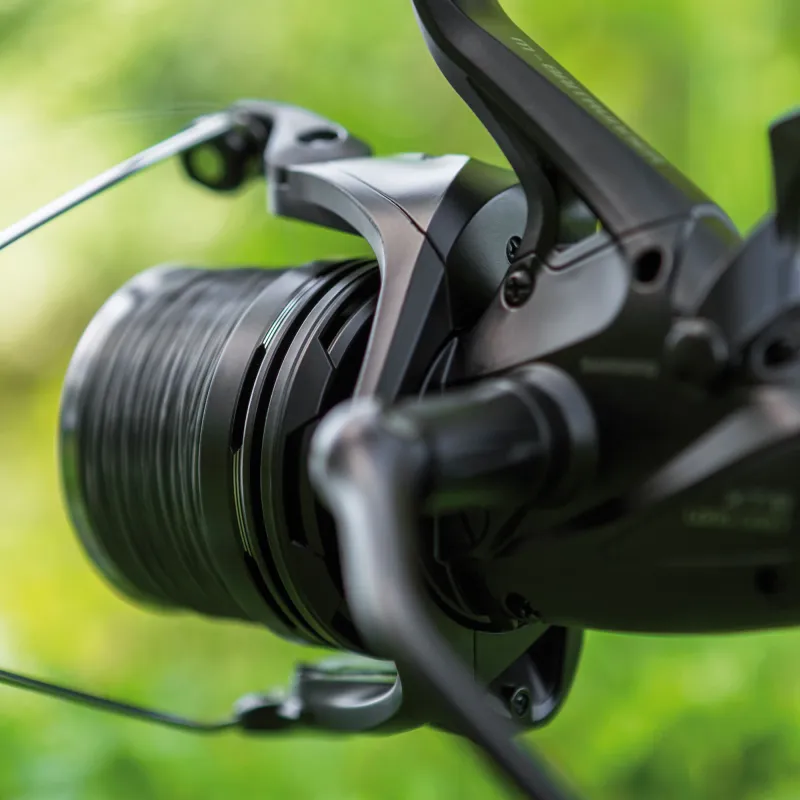 Shimano Medium Baitrunner XT-B LC 390m/0,30mm - 5,3:1 - 560g