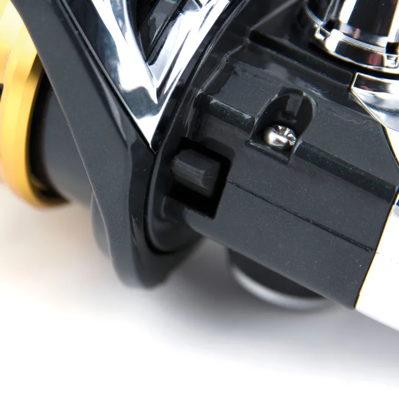 Shimano Sahara 3000S RD 140m/0,25mm - 5,2:1 - 280g